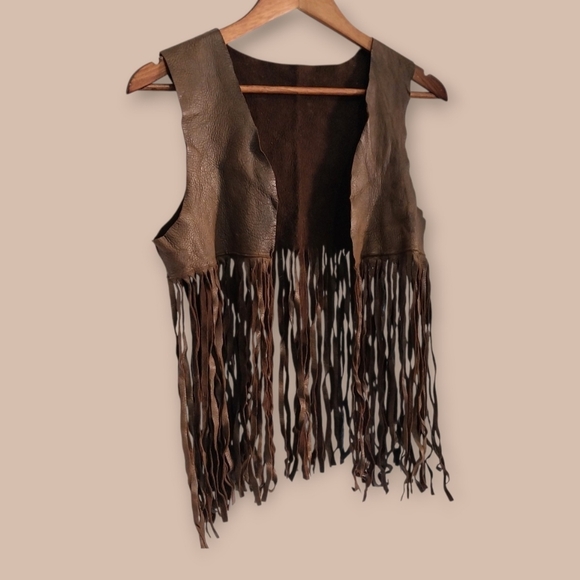 Women's Brown Faux Leather Western Cowboy Cowgirl Vest With Fringe Festival - Picture 3 of 8